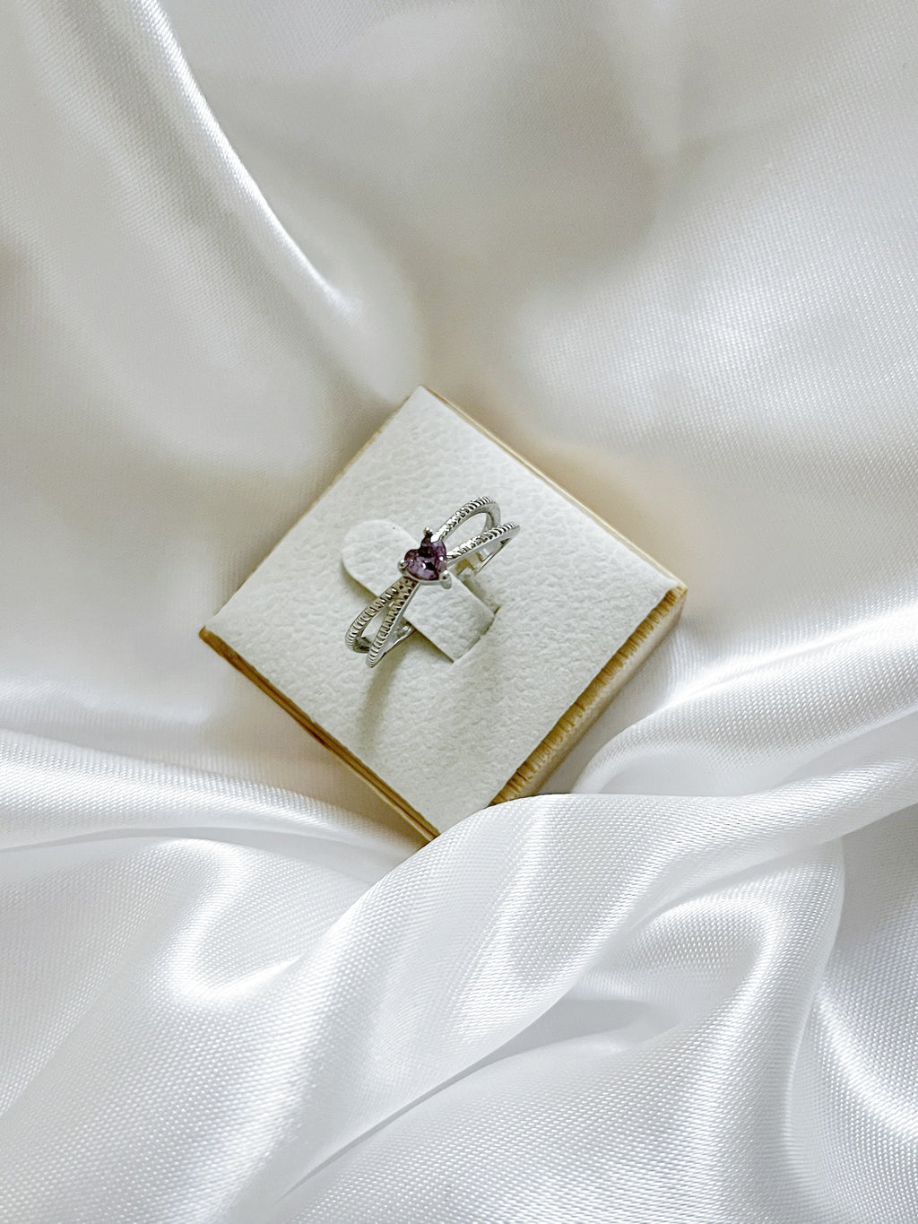 Anel Aurora | Efeito pedra ametista